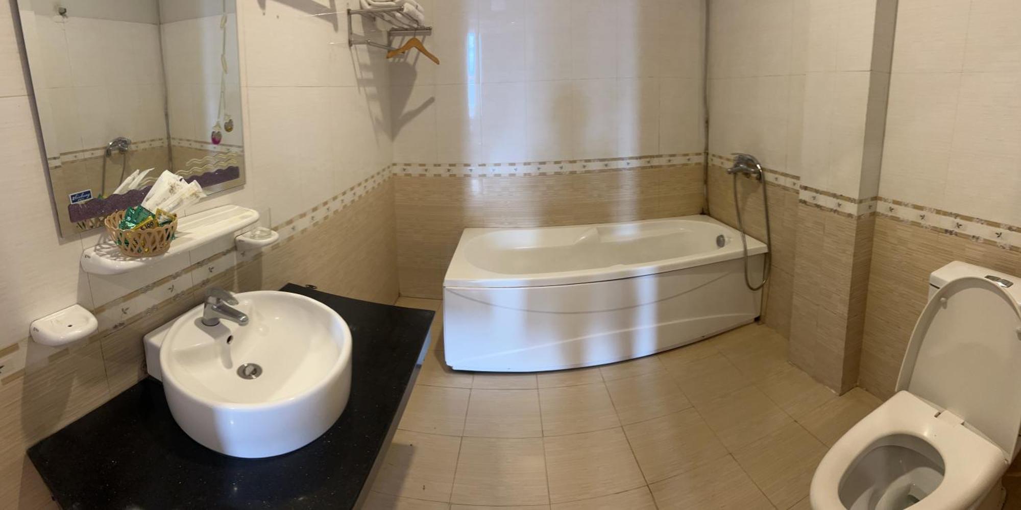 Thanh Thu 1 Hotel Tỉnh Kontum Екстериор снимка